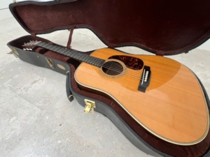 Martin HD-28V 2012