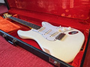1969 Fender Stratocaster CBS Era – Grey Bottom