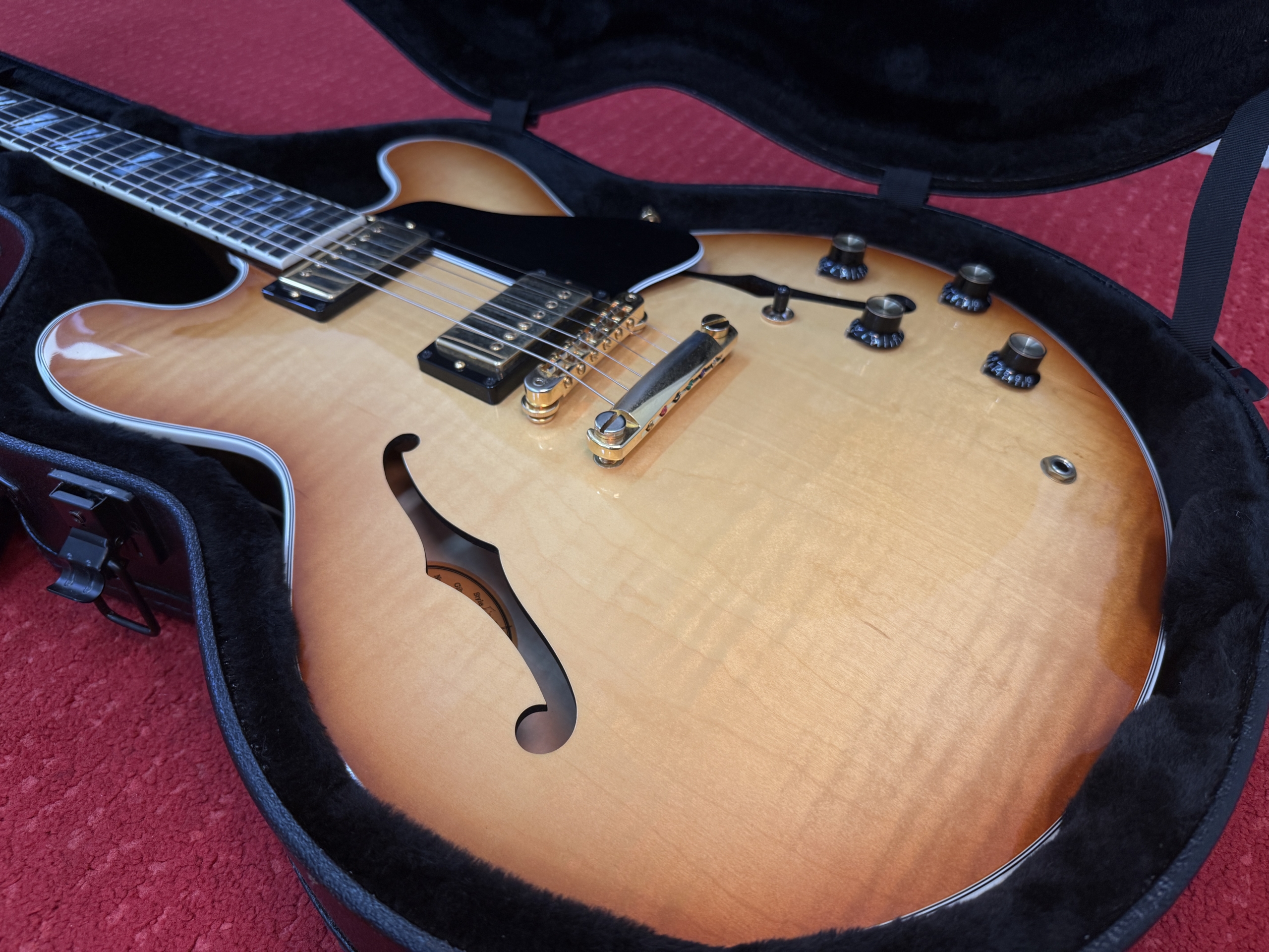 Gibson ES Supreme – Royal Tan Exclusive 2024 5 Gibson ES Supreme – Royal Tan Exclusive 2024 - Imagen 5